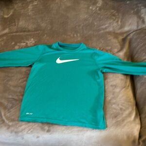 Nike Dri-Fit youth medium turquoise long sleeve shirt